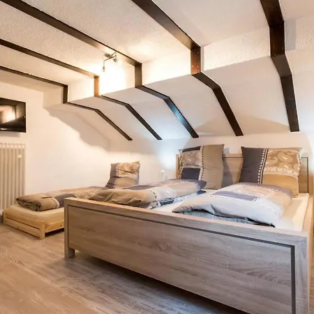 Spacious Holiday In With Garden Casa vacanze *
